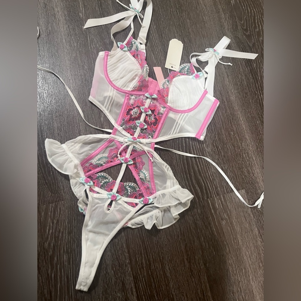 Victoria’s Secret teddy from love and lemons collection - Picture 2 of 14